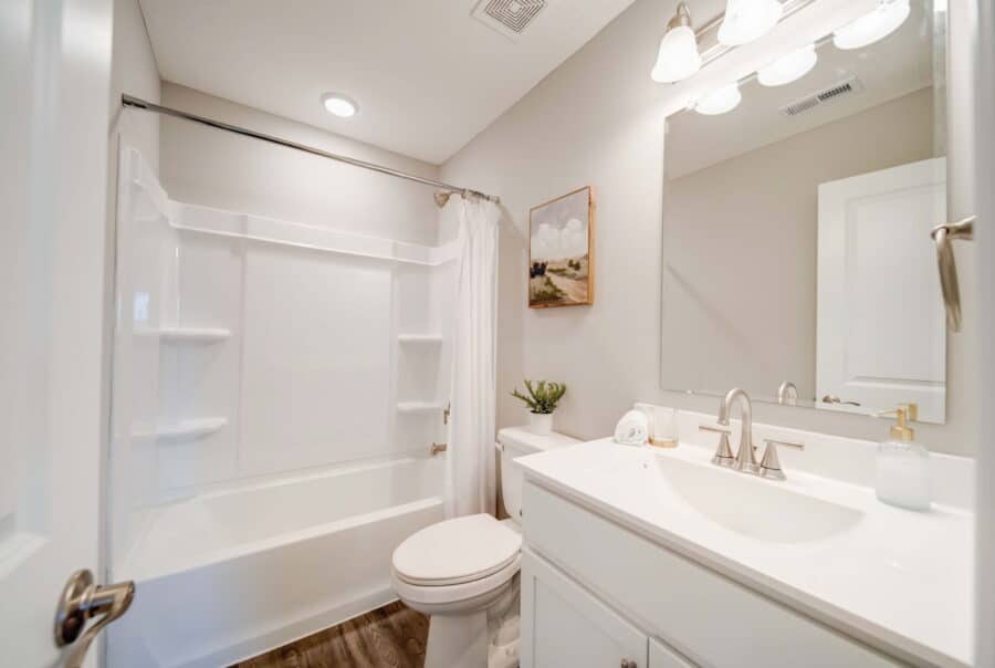 36 Parkview Ave, Commercial Point, OH, USA Interior Photo 4