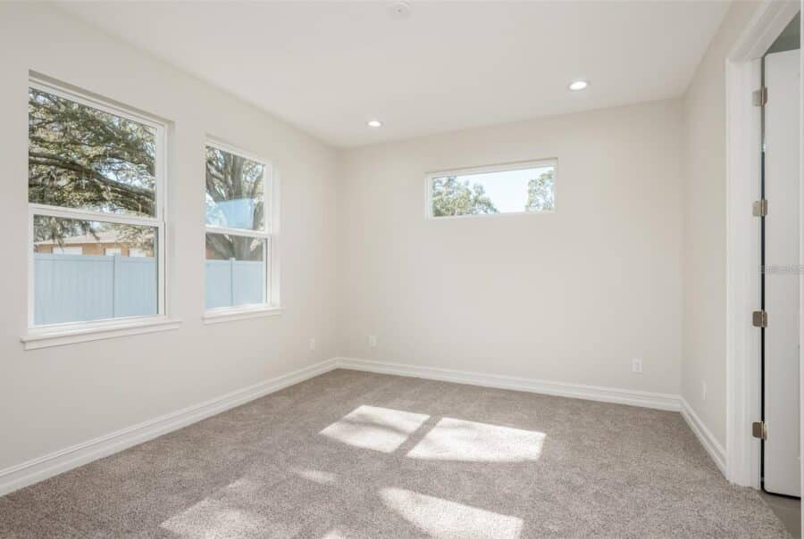 6608 North Hazelwood Drive, Citrus Springs FL 34433 Interior Photo 3