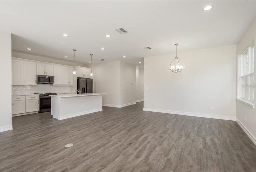 6608 North Hazelwood Drive, Citrus Springs FL 34433 Interior Photo 4