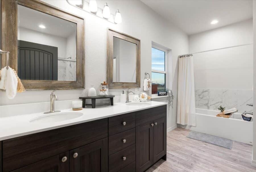 1586 N Bowen Dr, Pueblo West, CO 81007 Interior Photo 2