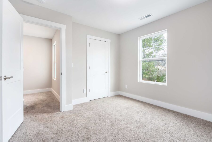 1112 Hine Street St. Athens, AL 35613 Interior Photo 5