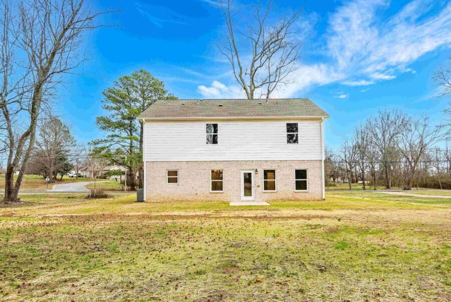 1112 Hine Street St. Athens, AL 35613 Interior Photo 6