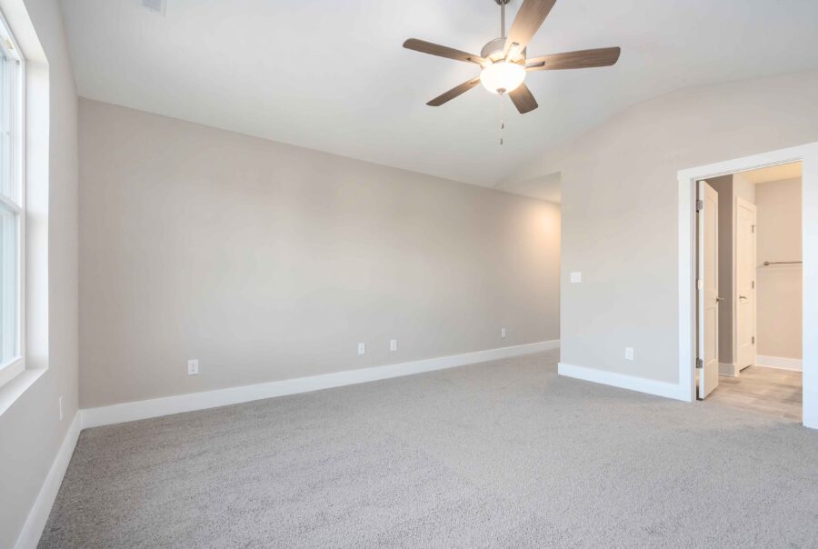 372 Summit Lakes Drive Athens, AL 35613 Interior Photo 9