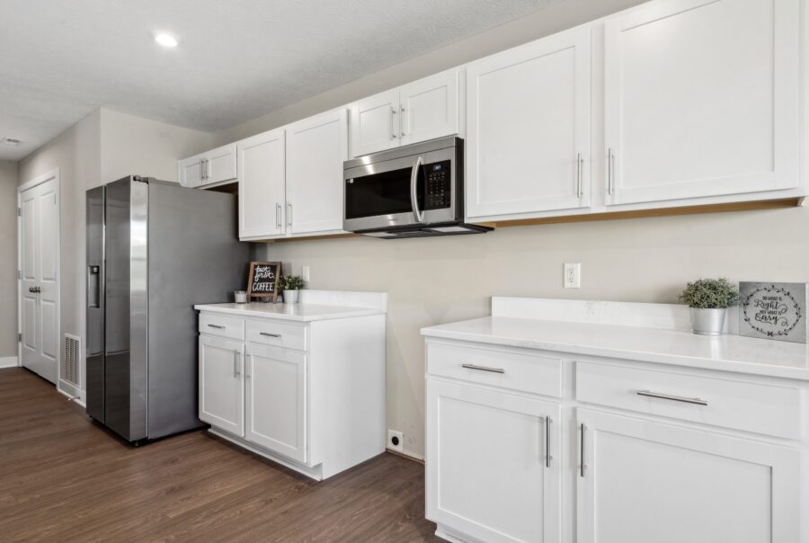 53 Genoa Circle, Commercial Point, OH Interior Photo 8
