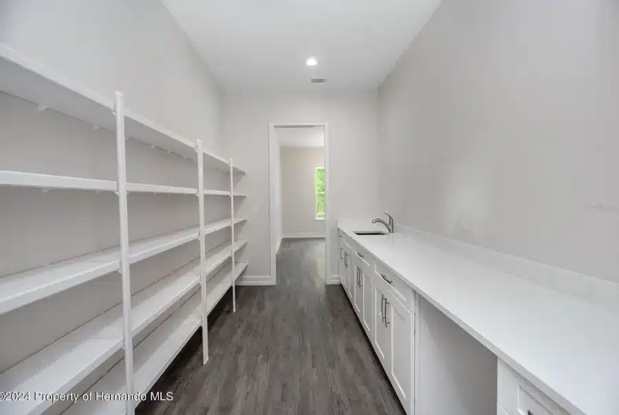 4880 Hickory Oak Drive, Brooksville, FL 34601 Interior Photo 4