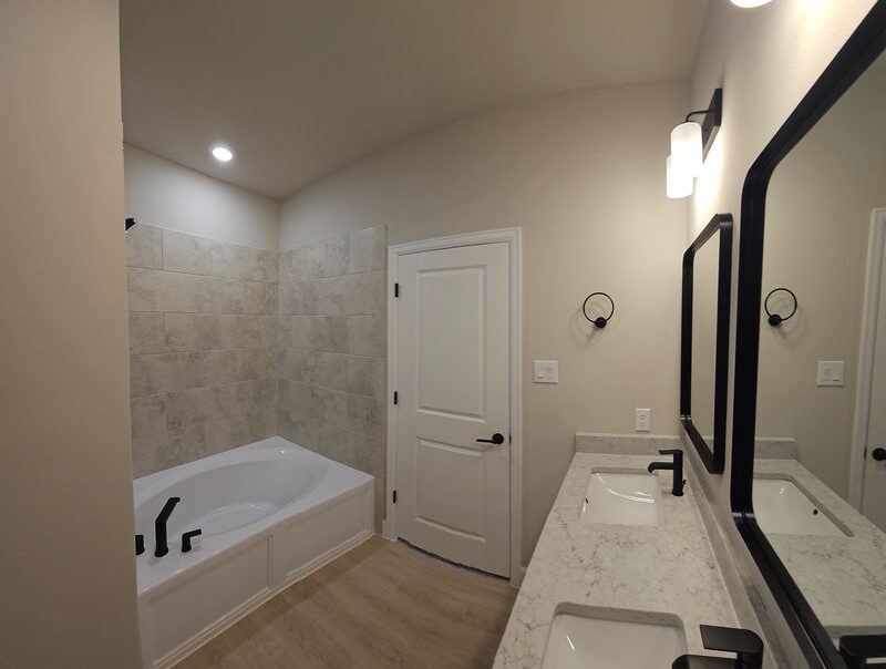 1131 Fuller Drive, Canyon Lake 78133 Interior Photo 4