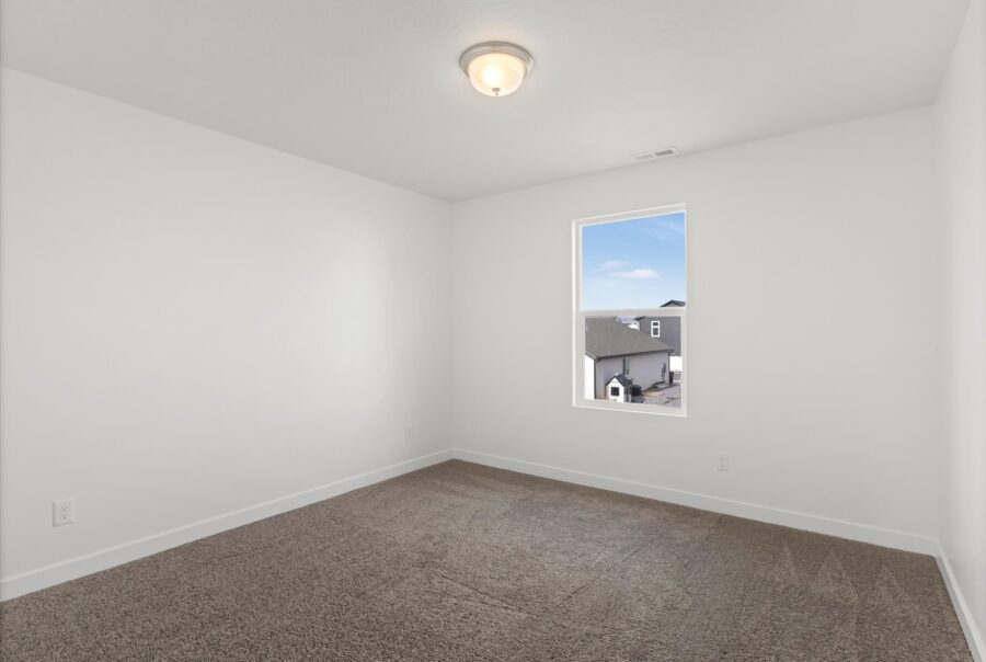 1536 E Pheasant Rd, Eagle Mountain, UT 84005 Interior Photo 8