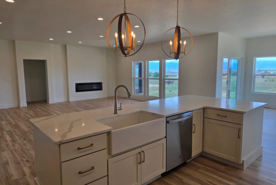 47 Top Rail Trail, Penrose, CO 81240 Interior Photo 4