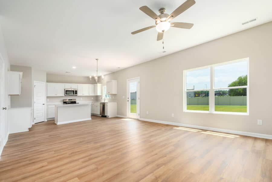360 Summit Lakes Dr. Athens, AL 35613 Interior Photo 3