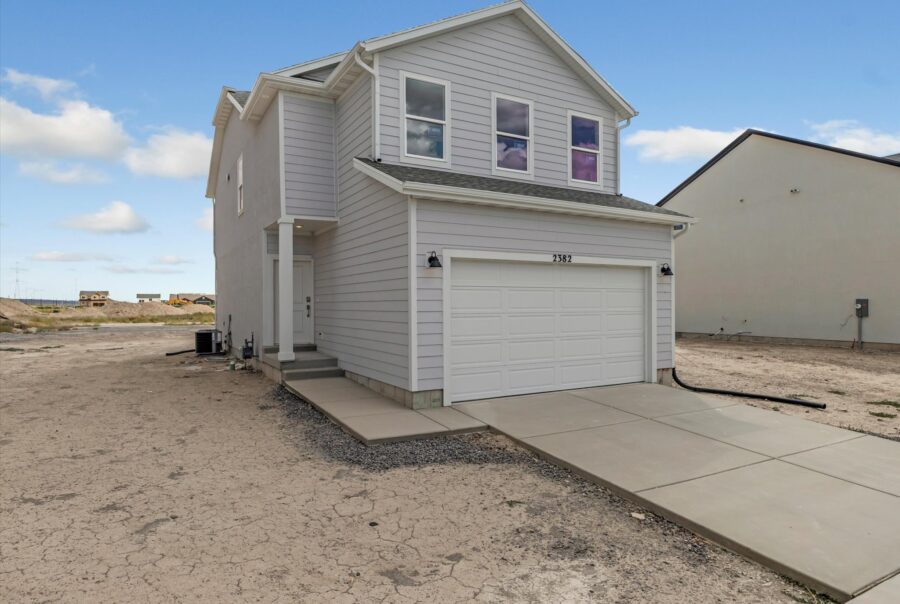 2382 E Woodbury Lane, Eagle Mountain, UT 84005 Interior Photo 1