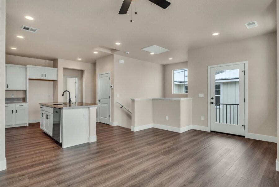 469 Blackbird Ln, Lot 22, Gardnerville, NV 89410 Interior Photo 13