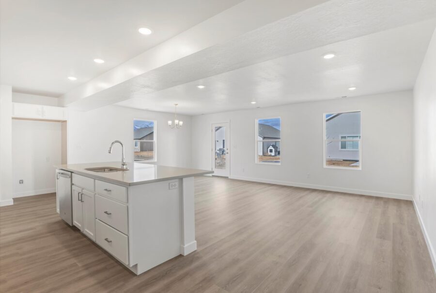 2362 East Woodbury Lane, Eagle Mountain, UT 84005 Interior Photo 4