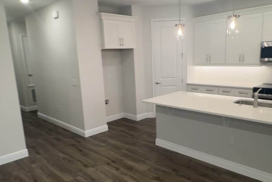 10512 SW 49th Ave Interior Photo 5
