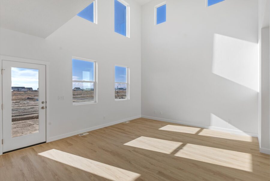 2392 E Woodbury Lane, Eagle Mountain, UT 84005 Interior Photo 4