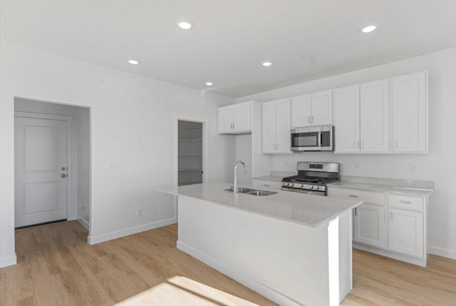 2392 E Woodbury Lane, Eagle Mountain, UT 84005 Interior Photo 5