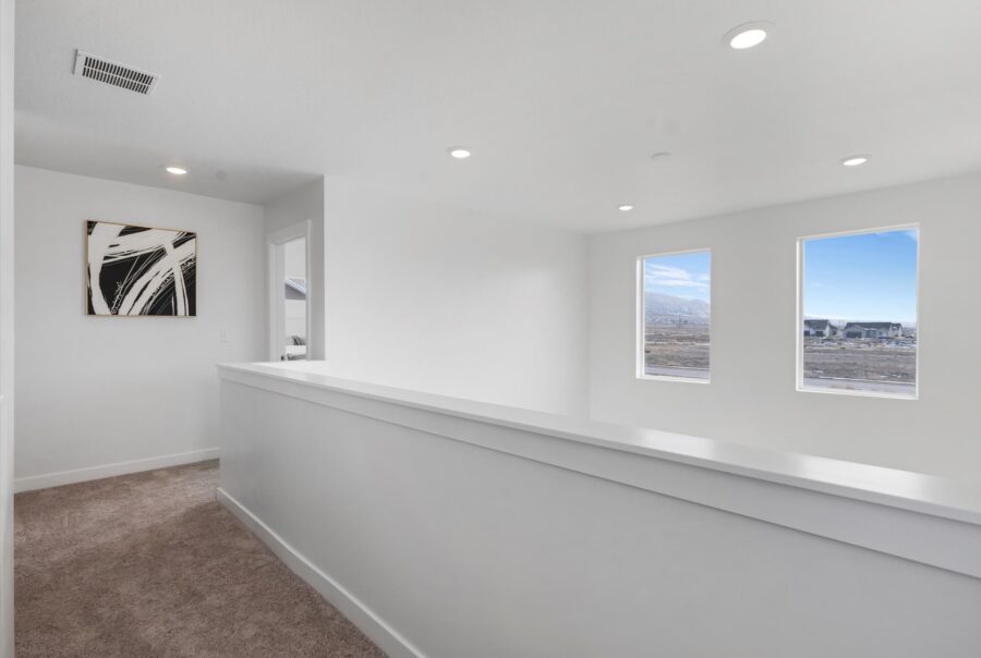 2322 E Woodbury Lane, Eagle Mountain UT 84005 Interior Photo 5