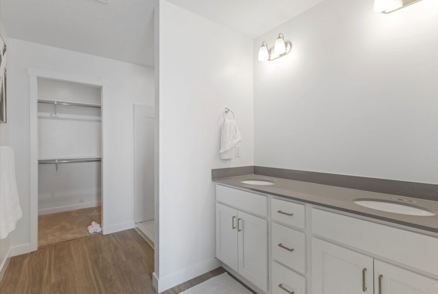 2392 E Woodbury Lane, Eagle Mountain, UT 84005 Interior Photo 10