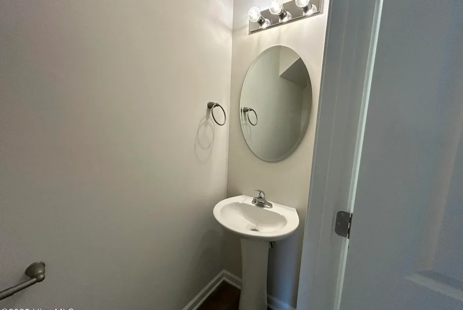 1125 Albemarle Ave Tarboro NC 27886 Interior Photo 6