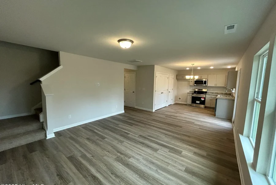 1405 Queens Rd Kinston NC 28504 Interior Photo 7