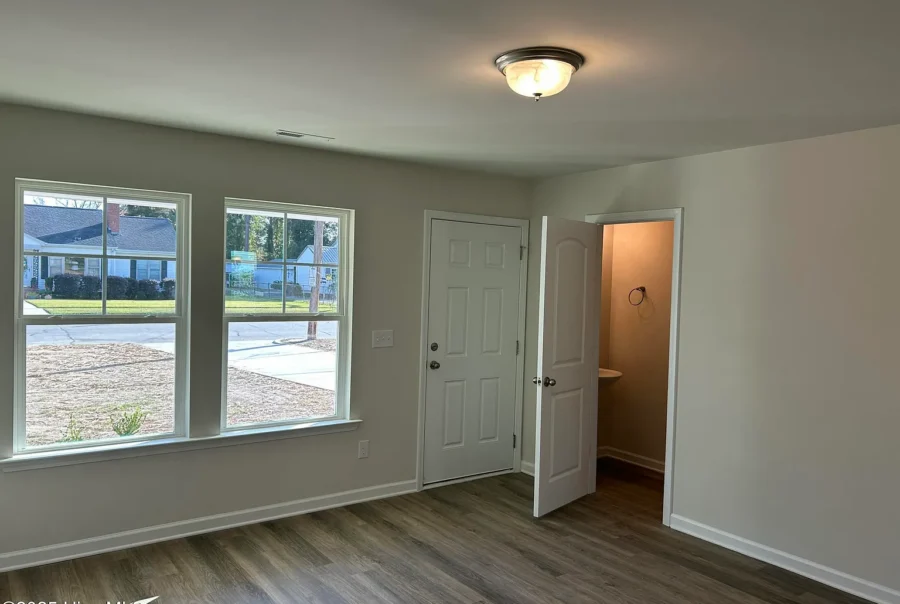 108 W Nelson St Robersonville NC 27871 Interior Photo 9