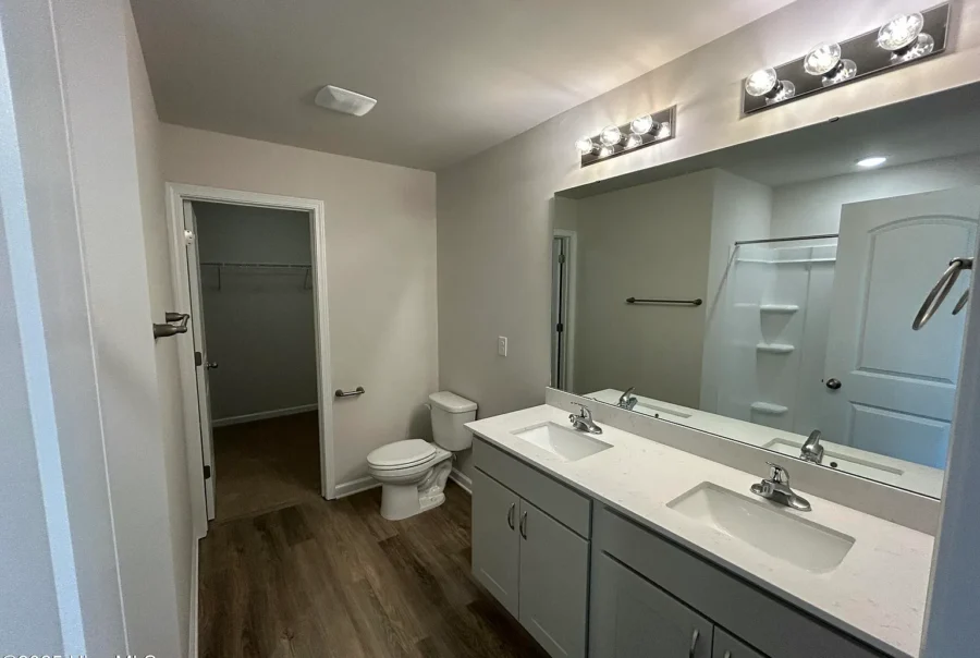 1405 Queens Rd Kinston NC 28504 Interior Photo 15
