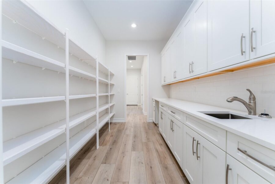 3926 Southern Valley Loop, Brooksville, FL 34601 Interior Photo 4