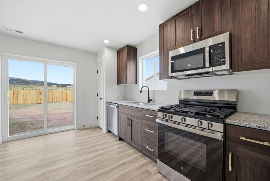 830 KEYSTONE LOOP CANON CITY, CO 81212 Interior Photo 2