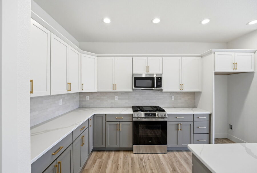 5124 Balsam St, Colorado Springs, CO 80923 Interior Photo 4 5124 Balsam St, Colorado Springs, CO 80923 Interior Photo 4