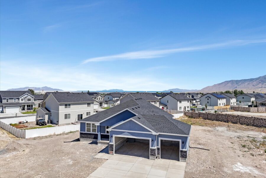 1423 N Harper Way #219, Tooele, UT 84074 Exterior Photo 4