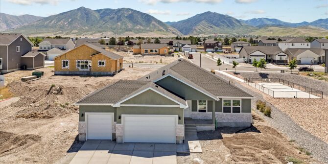 1492 N Berra Blvd #224, Tooele, UT 84074