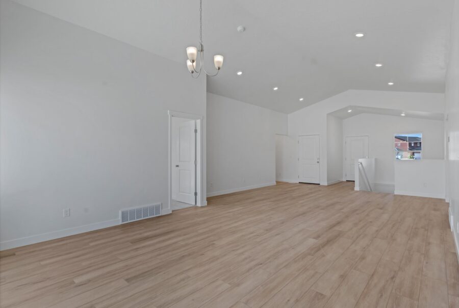 1423 N Harper Way #219, Tooele, UT 84074 Interior Photo 4