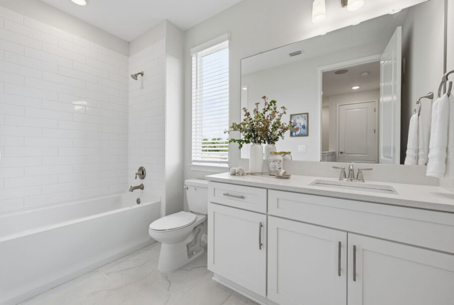 5839 Angela Leyla Place 33578 Interior Photo 13
