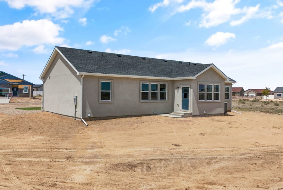 562 E. Bayview Dr., Pueblo West, CO 81007 Exterior Photo 4
