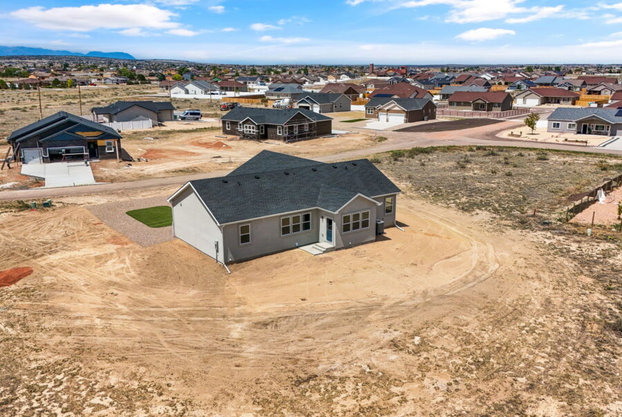 562 E. Bayview Dr., Pueblo West, CO 81007 Exterior Photo 11