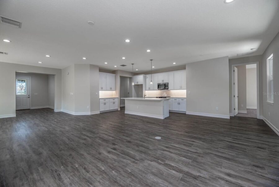 1925 NW 79th Loop Interior Photo 8
