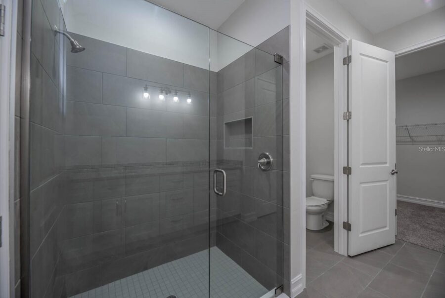 1925 NW 79th Loop Interior Photo 2