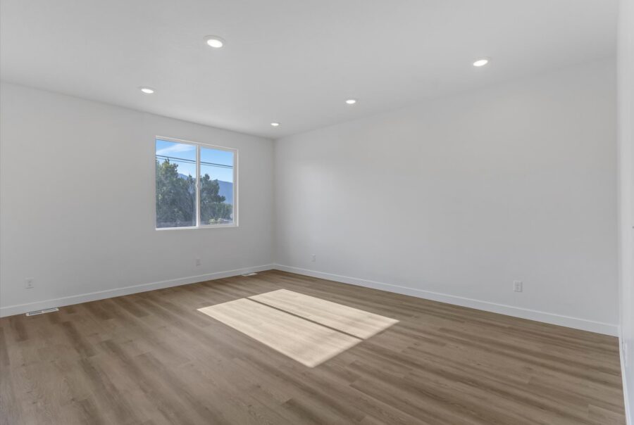 Maple Basement Interior Photo 14