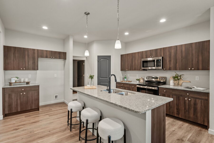 824 E Loma Dr, Pueblo West, CO 81007 Interior Photo 4