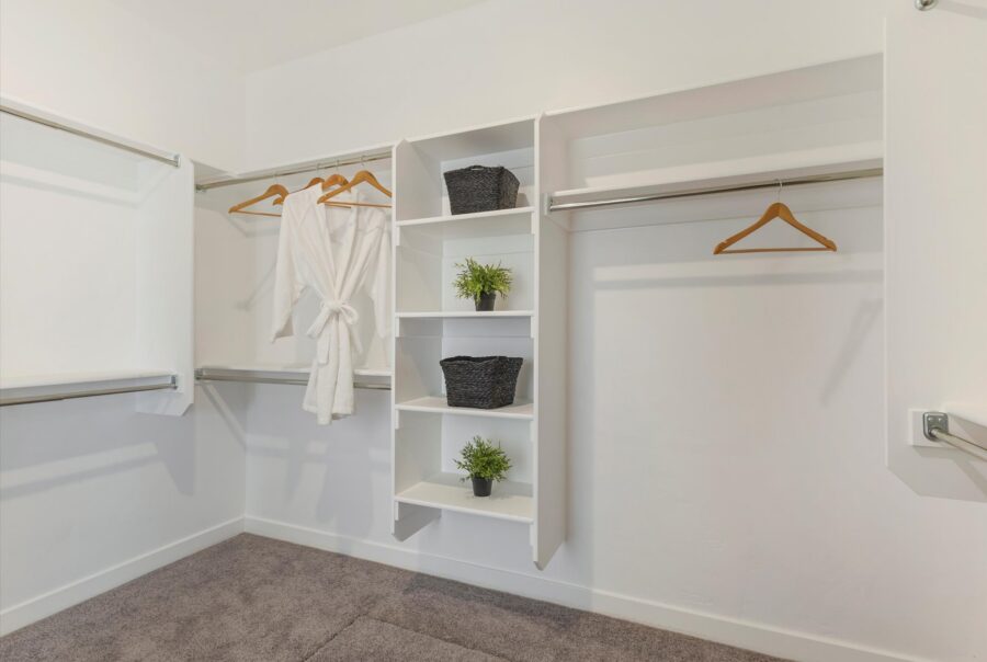 Aspen Interior Photo 13