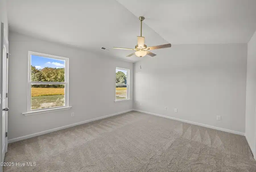 213 Slatestone Road, Washington, NC 27889 Interior Photo 6