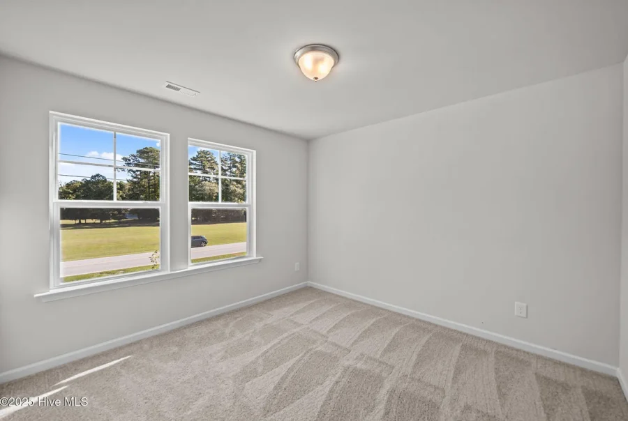 213 Slatestone Road, Washington, NC 27889 Interior Photo 9