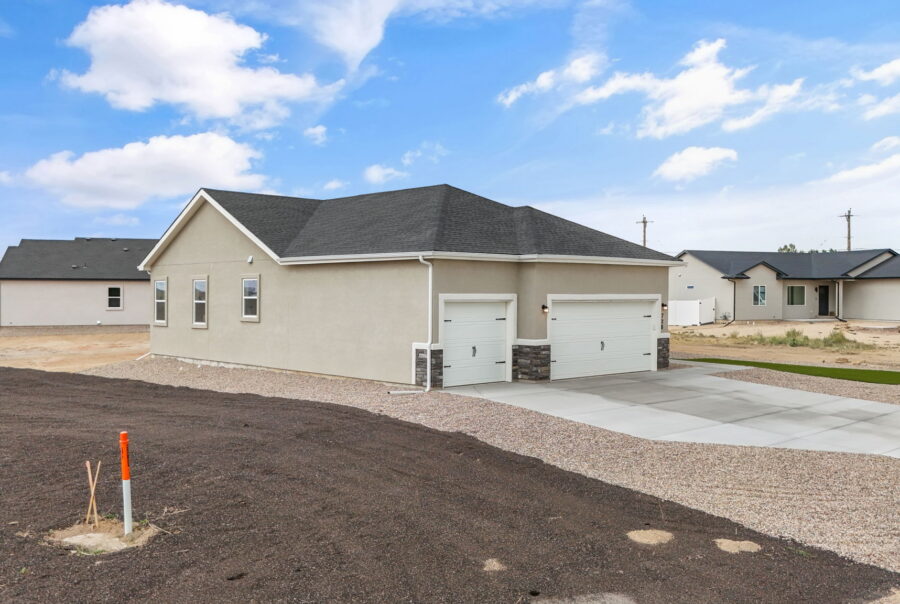 728 E. Campbell Ln, Pueblo West, CO 81007 Exterior Photo 3