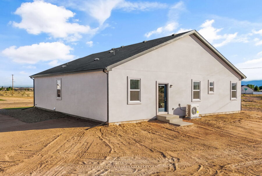 559 E. Bayview Drive, Pueblo West, CO 81007 Exterior Photo 9