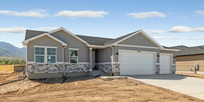 264 E 770 N St #213