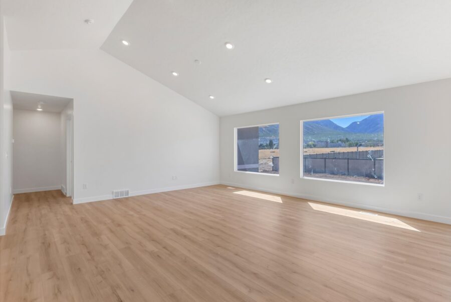 264 E 770 N St #213 Interior Photo 3