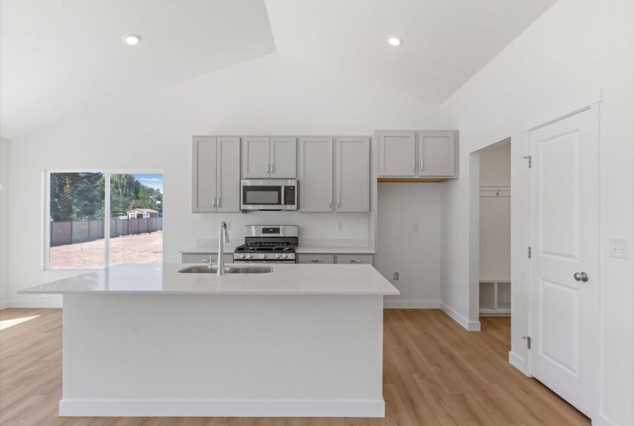 264 E 770 N St #213 Interior Photo 5