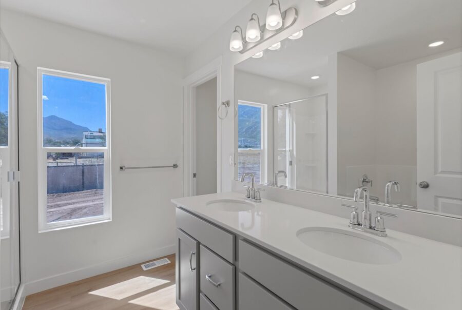 264 E 770 N St #213 Interior Photo 9