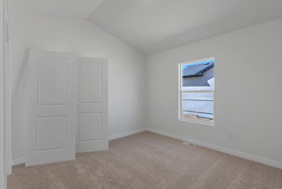 240E 770N #214 Interior Photo 8