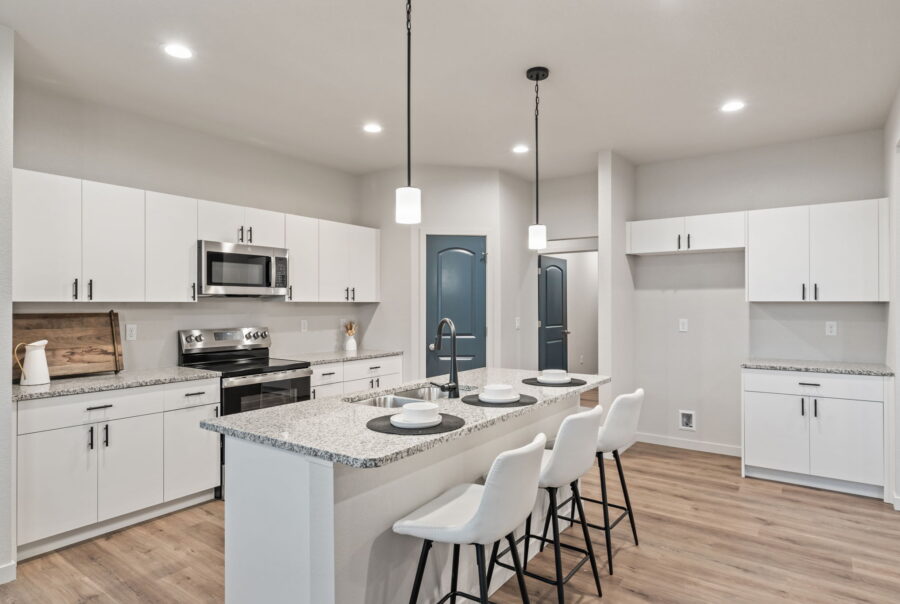1258 N Kirkwood Dr, Pueblo West, CO 81007 Interior Photo 6