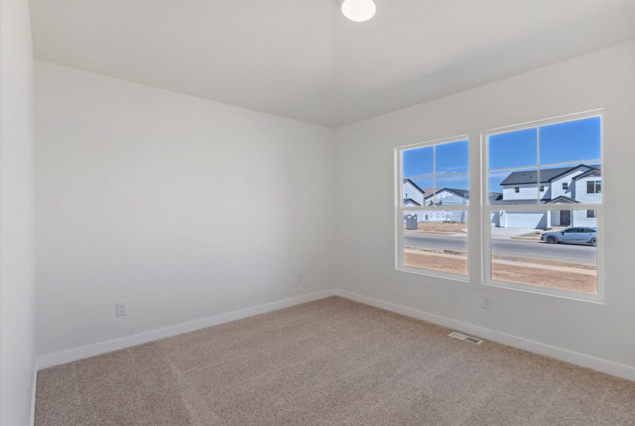 240E 770N #214 Interior Photo 10
